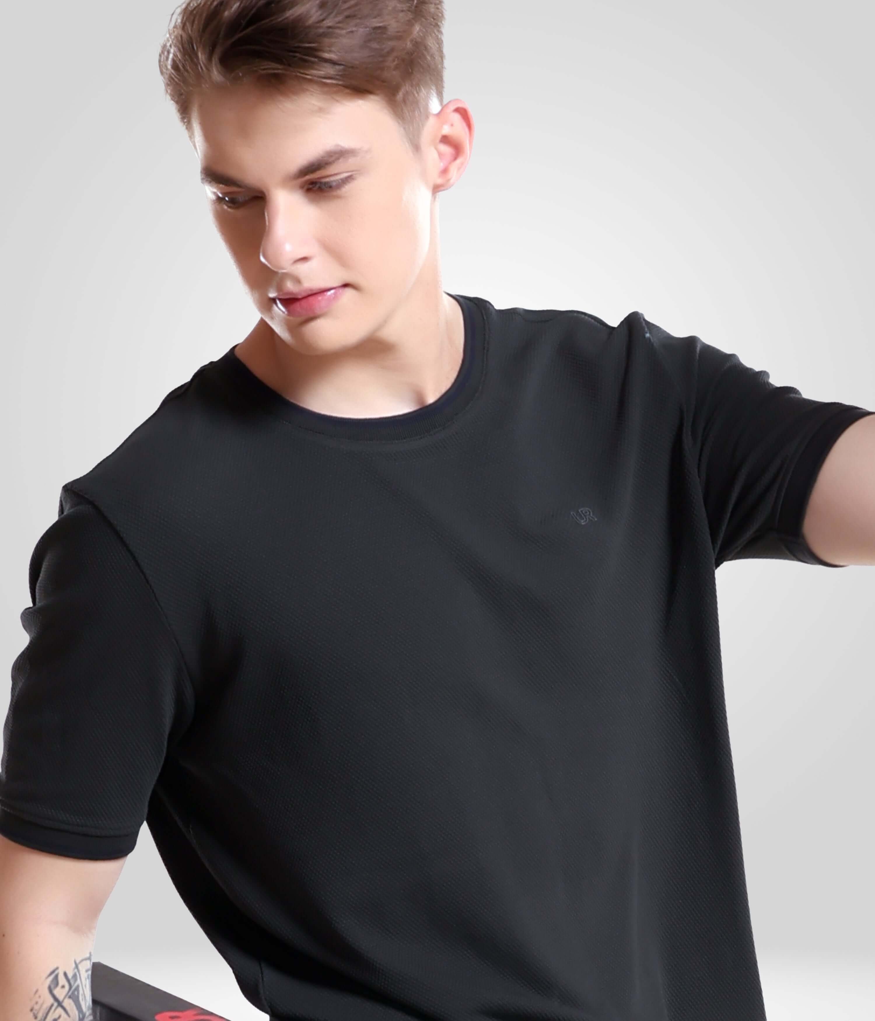 Obsidian Green Turms T-Shirts - Cool & ComfortableCrew Neck Cool TechRs. 1299.00