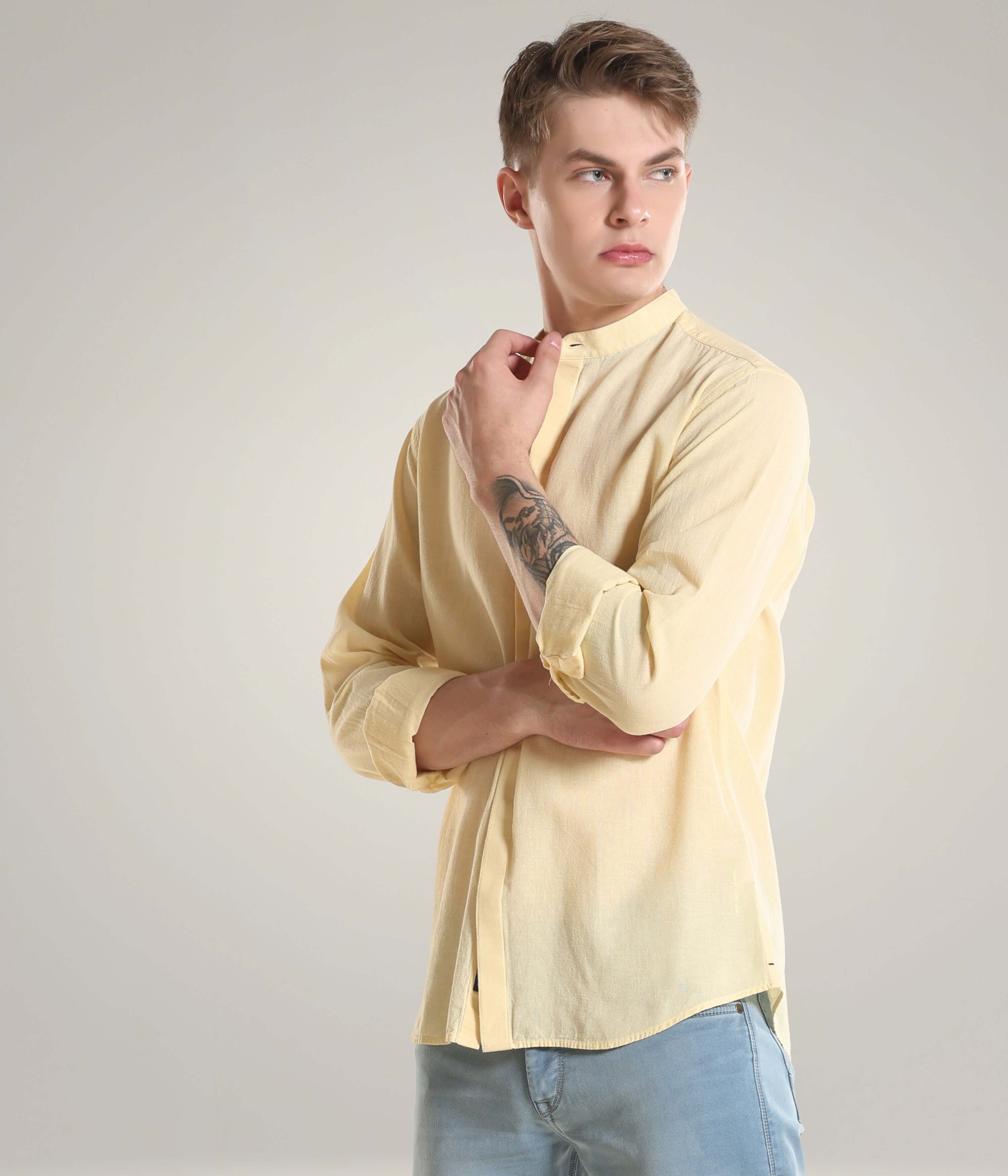 Pastel yellow Cotton/Linen Turms shirt with mandarin collar - premium CoolTech, anti-stain, anti-odour clothing from Turms intelligent apparel.