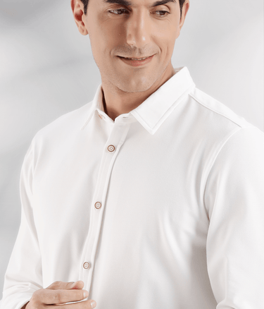 White Willow: premium white knitted shirt, anti stain, 8 way stretch, comfortable best shirt from Turms Intelligent Apparel.