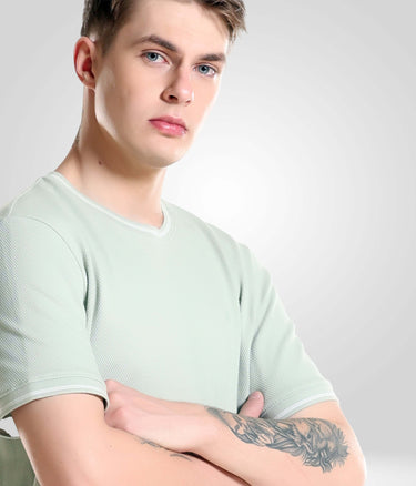 Light green Turms T-shirt tailored fit, round-neck for men. Best menswear brand. Keep cool and comfortable with Turms intelligent apparel.
