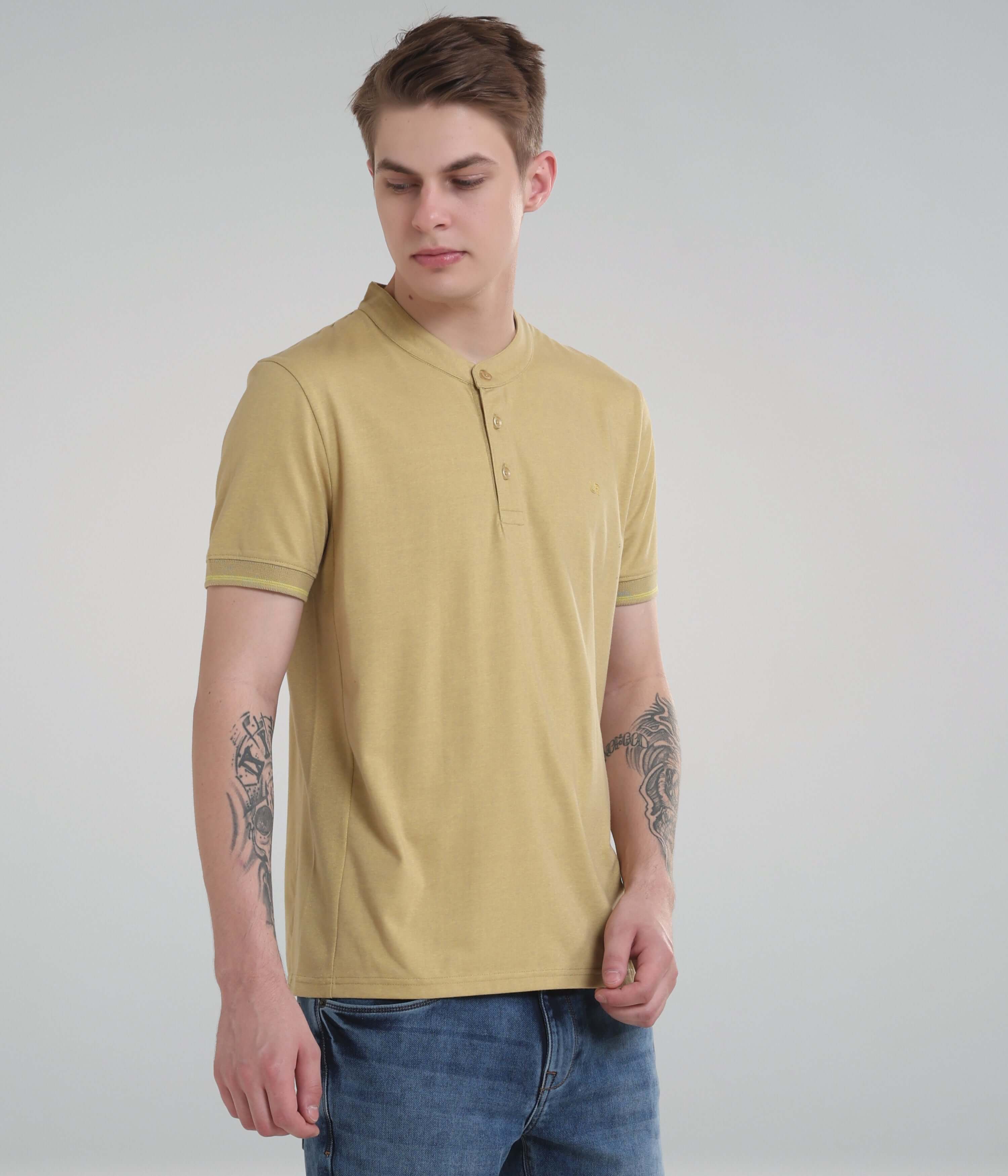 Mountain Beige Turms Intelligent Henley T-Shirt for men, featuring anti-odour moisture control and stylish collar.
