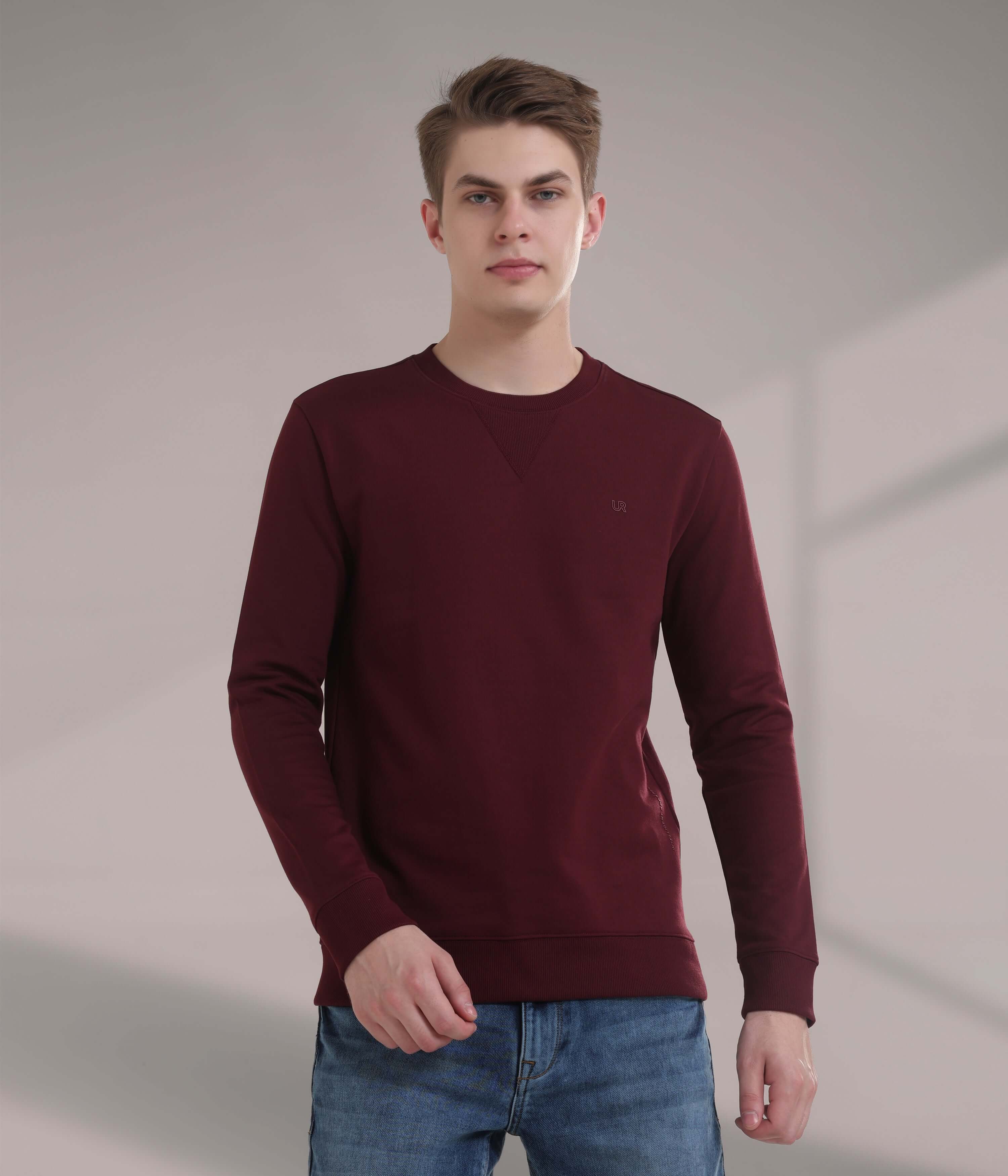 Scarlet Creek Turms Intelligent Sweatshirt in burgundy, a stylish and comfortable option for everyday wear.