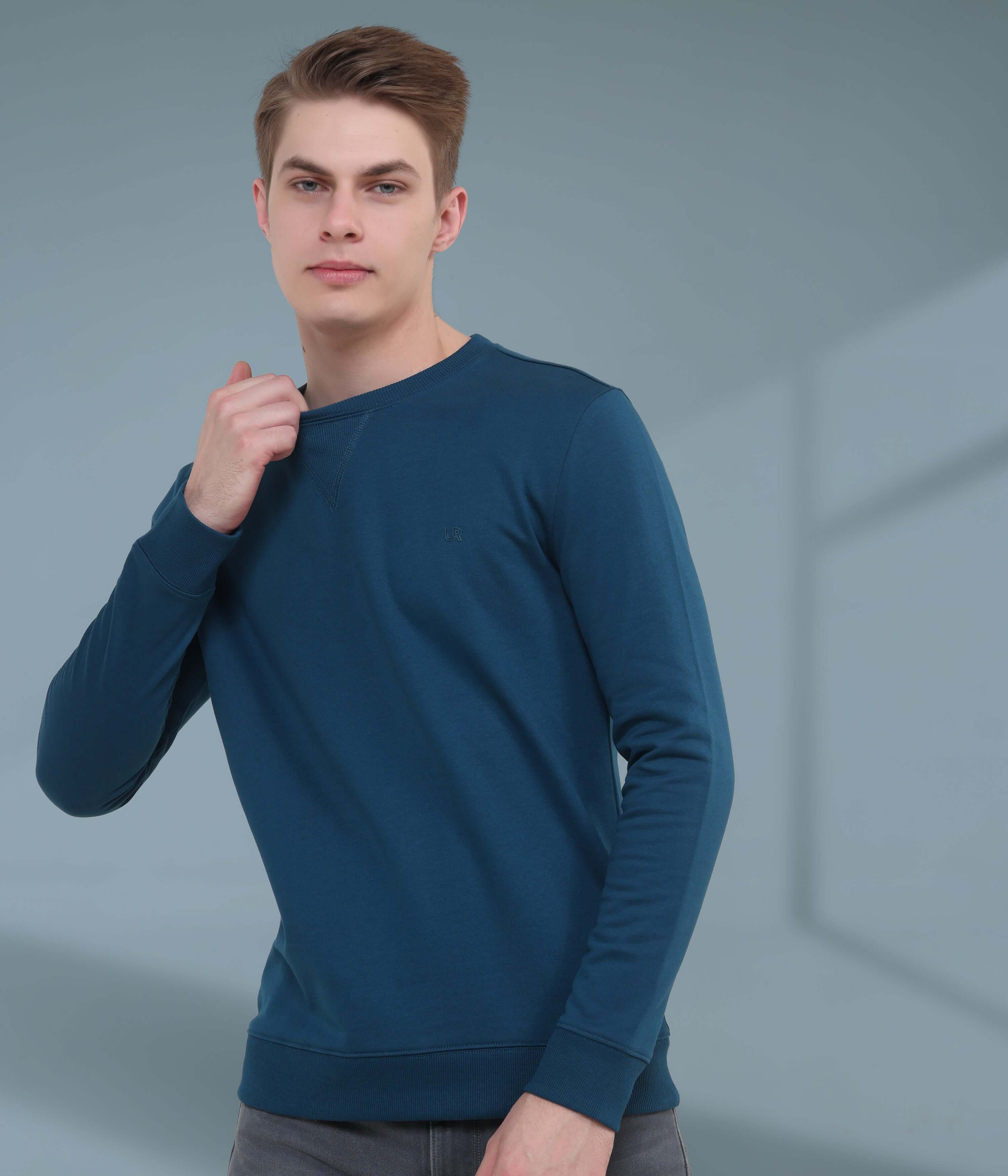 Blue Intelligent Sweatshirt for men, stylish and comfortable, featuring a sporty design for everyday wear.