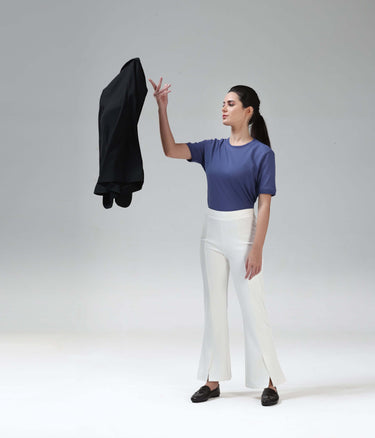 Woman wearing Blooming Orchid COOLTECH T-shirt with anti-odour honeycomb fabric by Turms Intelligent Apparel.