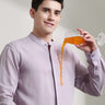 Anti-stain linen shirt with mandarin collar, showcasing Turms intelligent apparel technology in action.