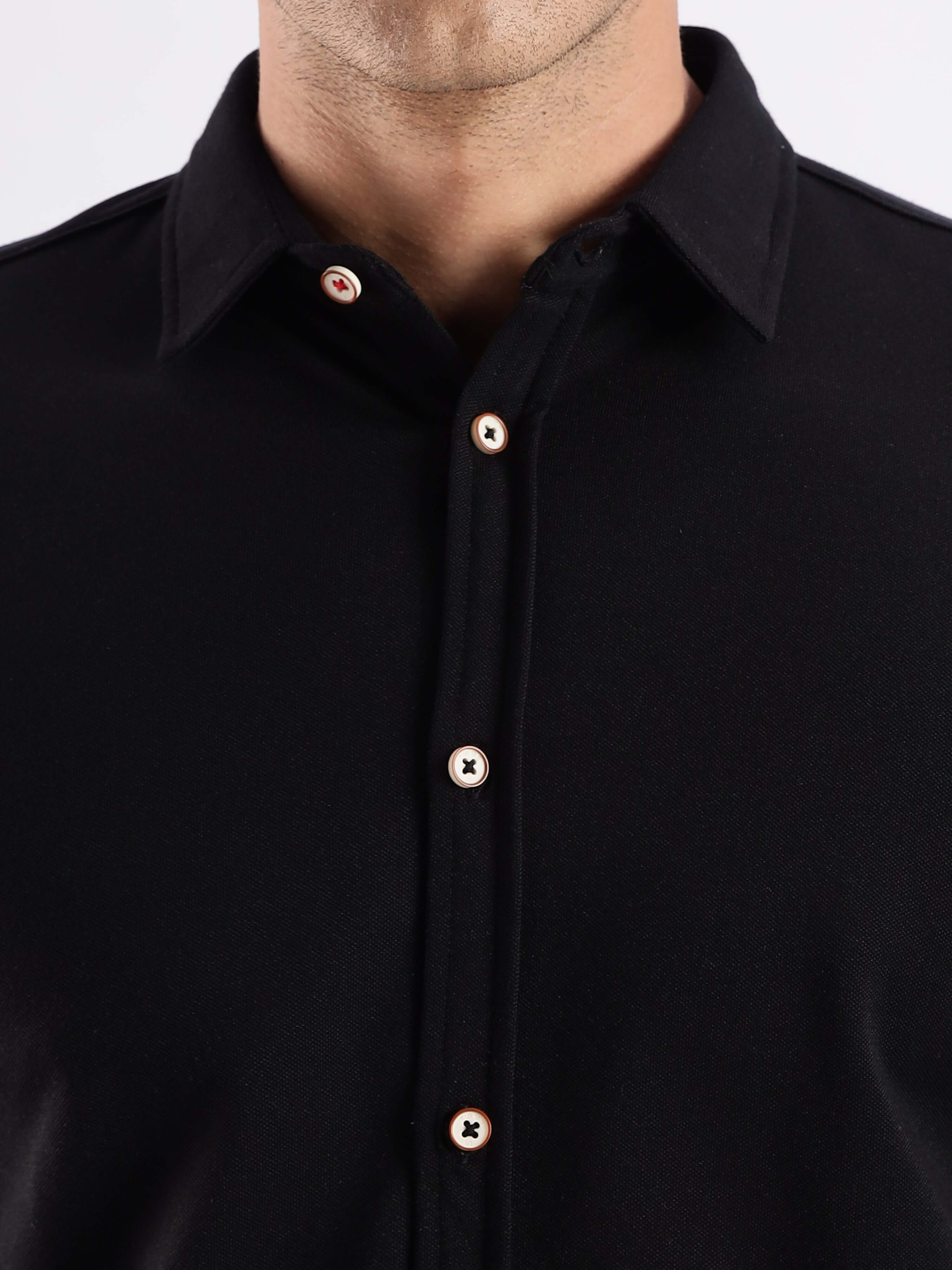 Venice Black knitted shirt featuring premium fabric, 8-way stretch, anti-odour, and anti-stain functionality from Turms.