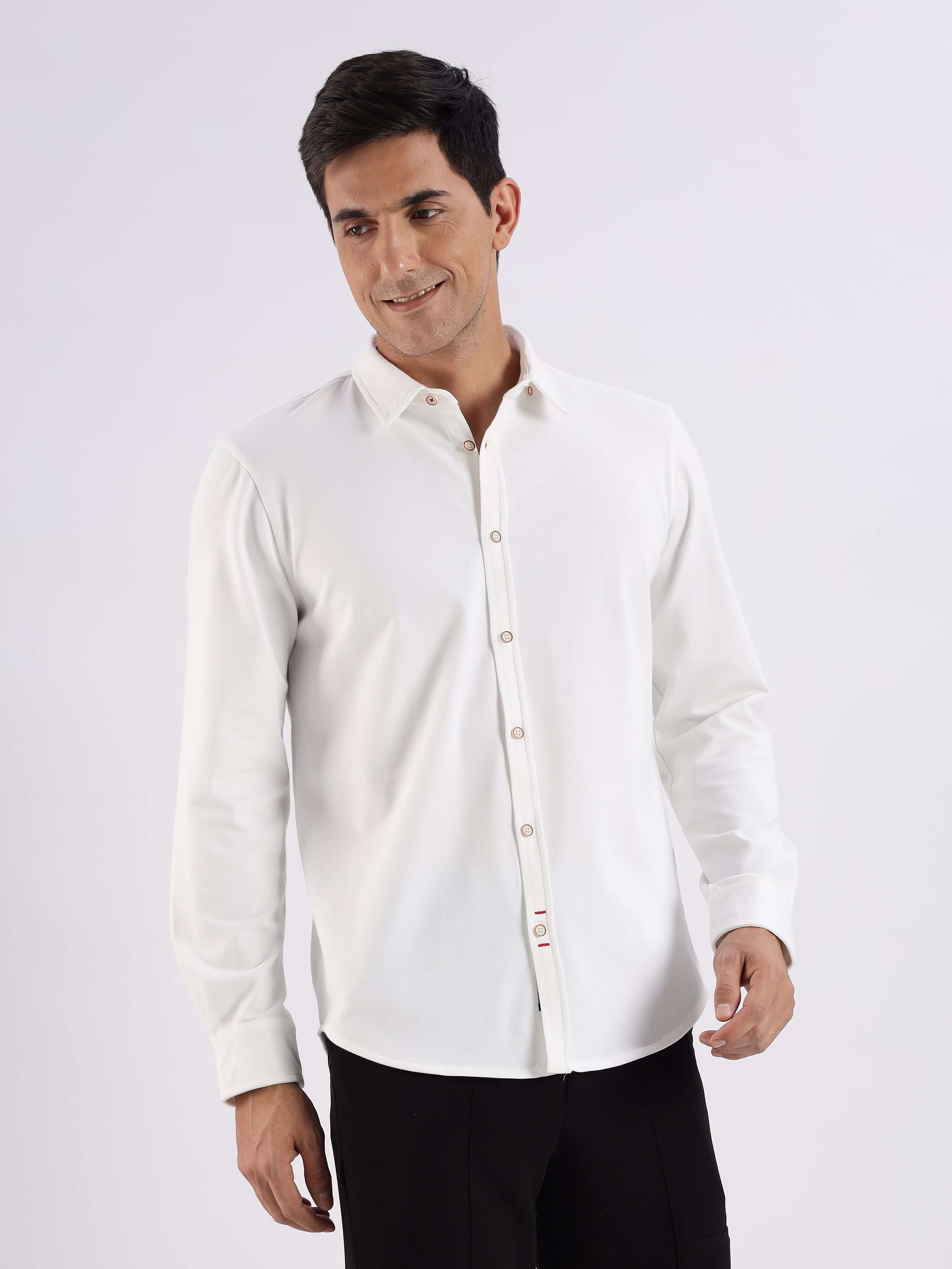 White Turms Intelligent Knitted Shirt with 8-way stretch, anti-odour, and premium quality for ultimate comfort.