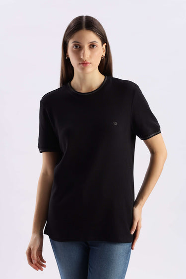 Mandalorian Black cooltech tshirt for women, round neck design, comfortable and anti-odour for everyday wear.
