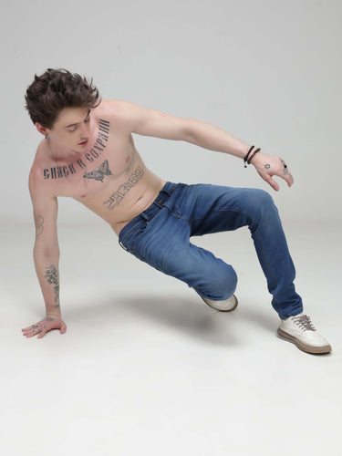 URturms Discover Turms 30 days no wash stain-repellent jeans for men. Perfect for travel and everyday wear. Anti-odour, anti-stain, no itching. Rs. 2999.00