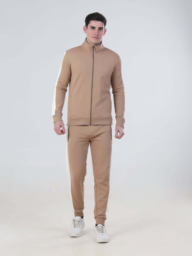 Turms Intelligent Cord Set in sandy color, featuring a water-resistant, anti-odour jacket and joggers for men and women.