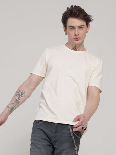 Man wearing Soft Peach stain-proof and anti-odour Turms T-shirt with round neck and tailored fit, showcasing intelligent and stretchable apparel.