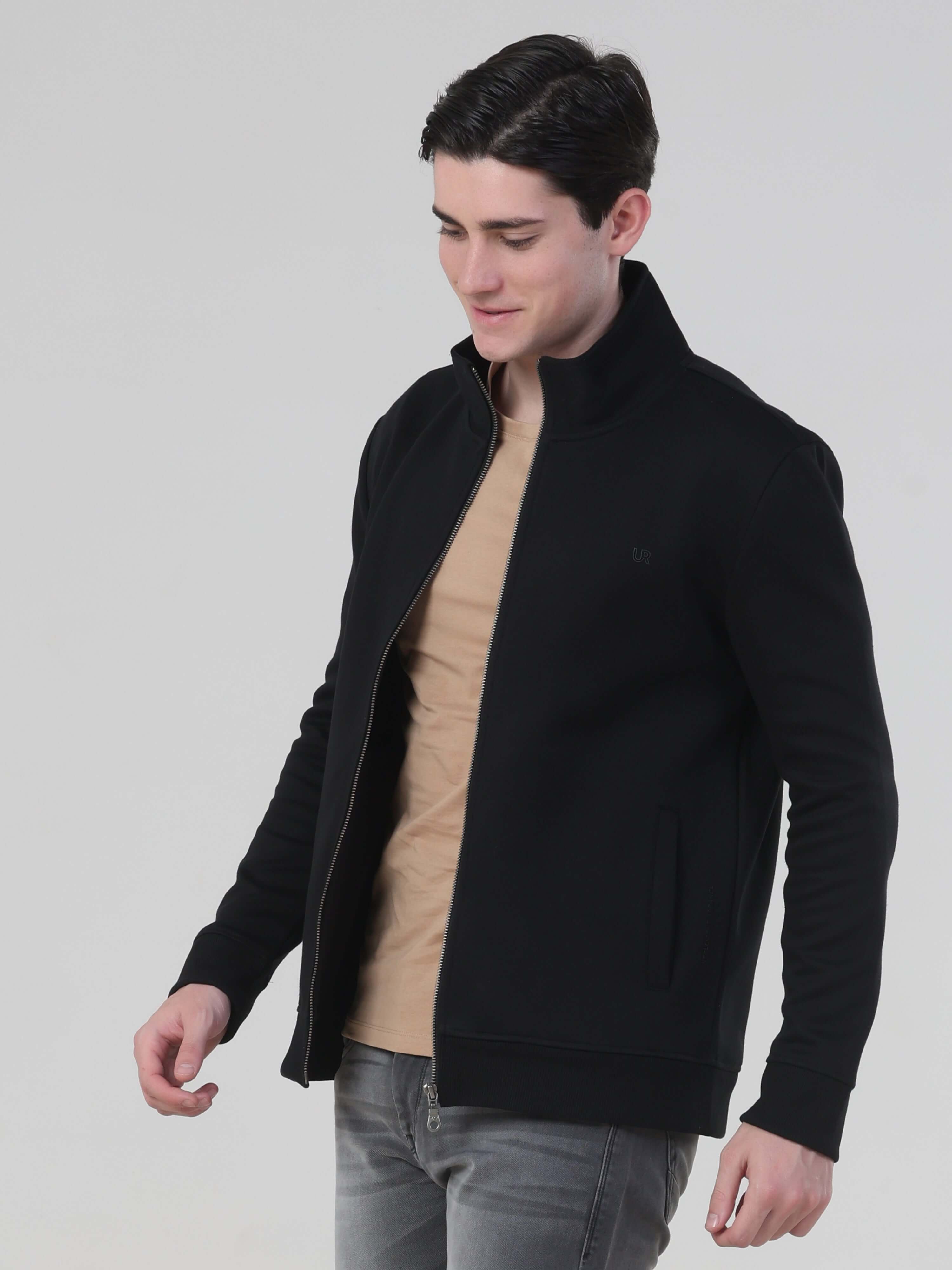 Turms Intelligent Traveller Jacket in black, showcasing style and comfort, featuring anti-stain and waterproof technology.