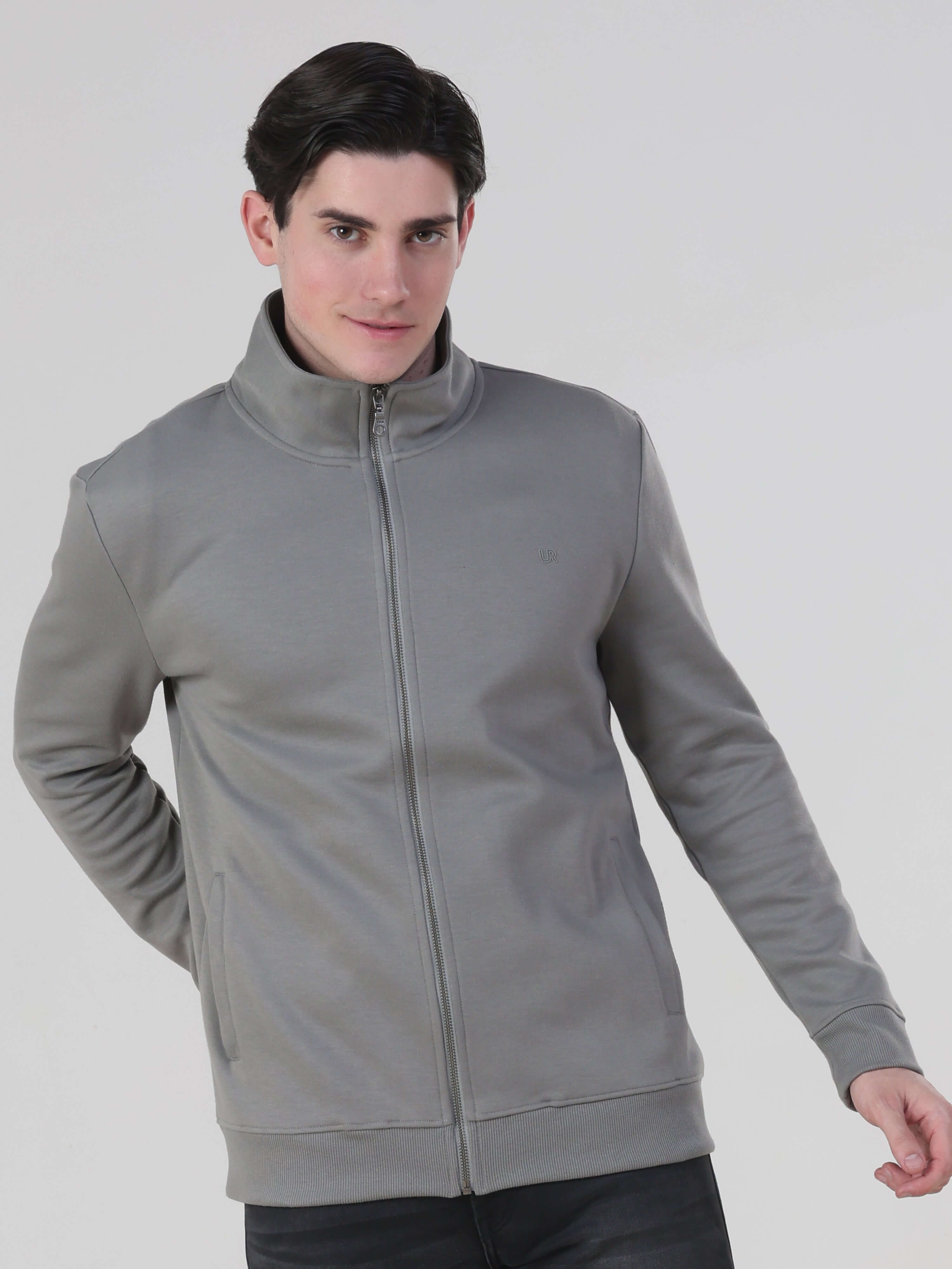 Turms Intelligent Traveller Jacket in grey, anti-stain, waterproof, and anti-odour fabric for stylish everyday wear.