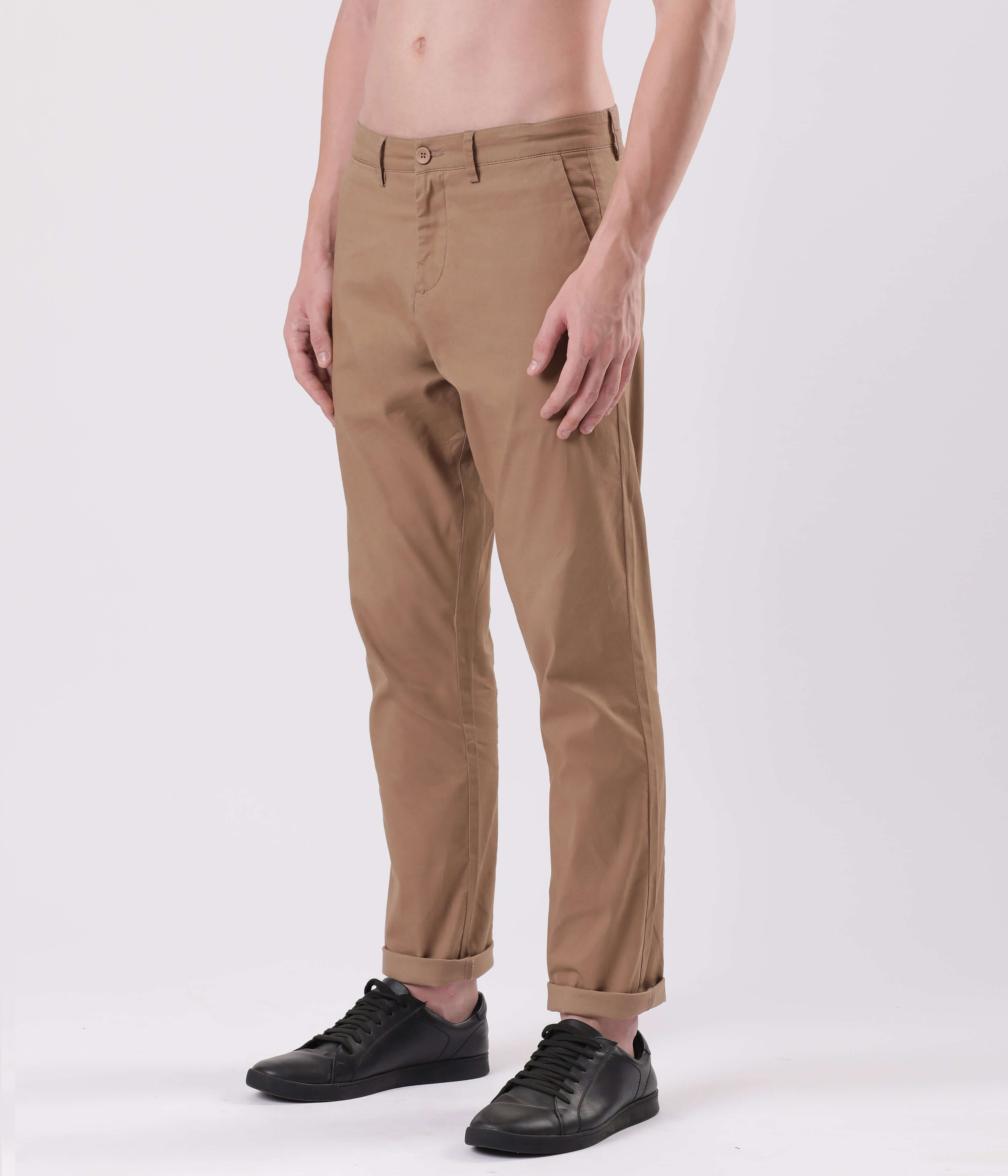 Turms Dessert Mirage smart flex Chino in compact cotton and spandex, featuring stylish fit and durability.