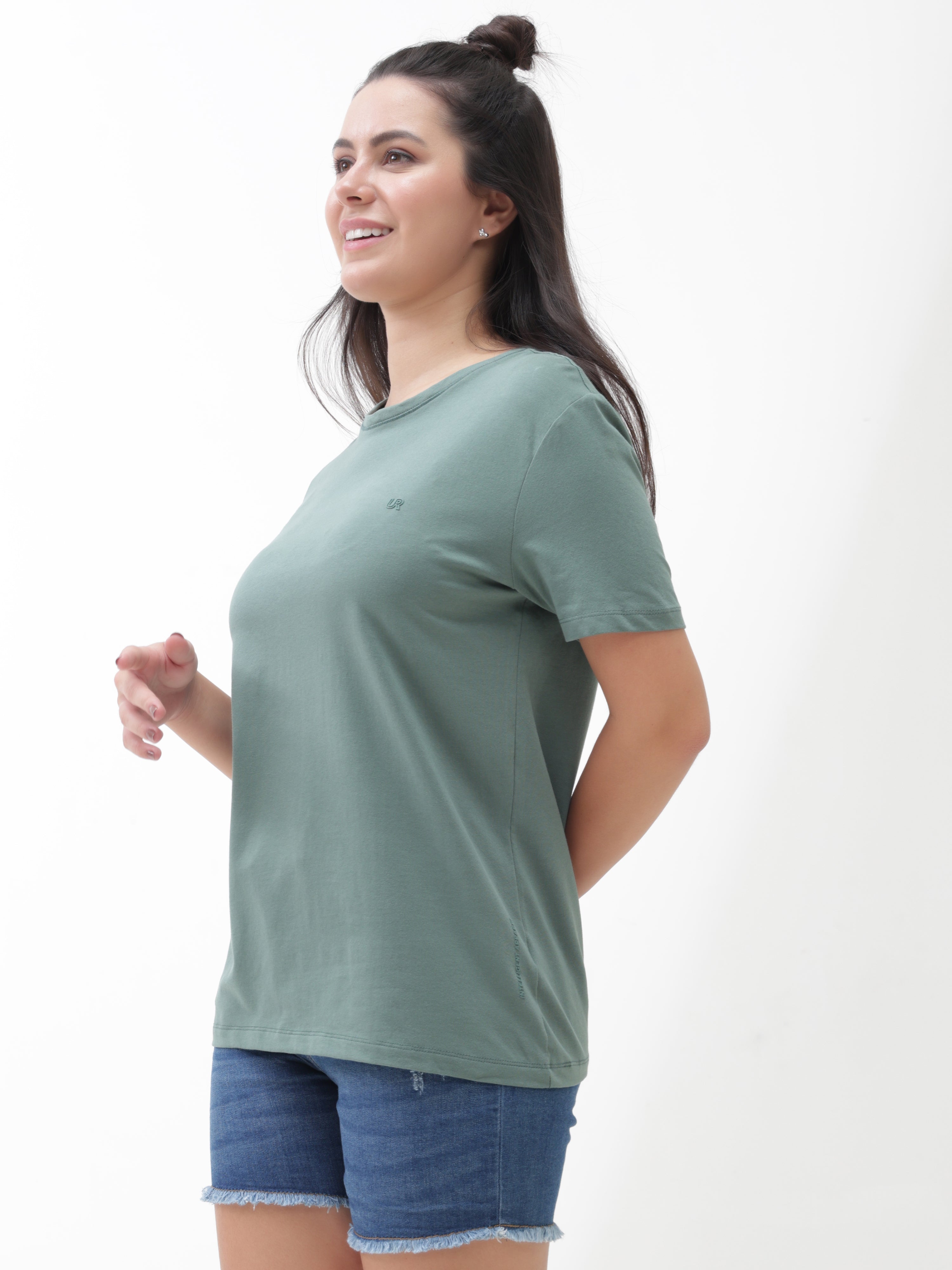 Woman wearing Simple Green Turms T-shirt, round-neck, tailored fit, stain-proof, odor-resistant, stylish shirts for men, premium cotton casual wear