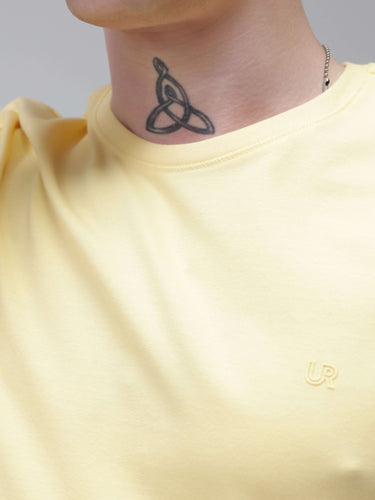 Turms Cooltech T-shirt in new honeycomb fabric with anti-odor technology and stain resistance, featuring a tailored fit and round neckline.