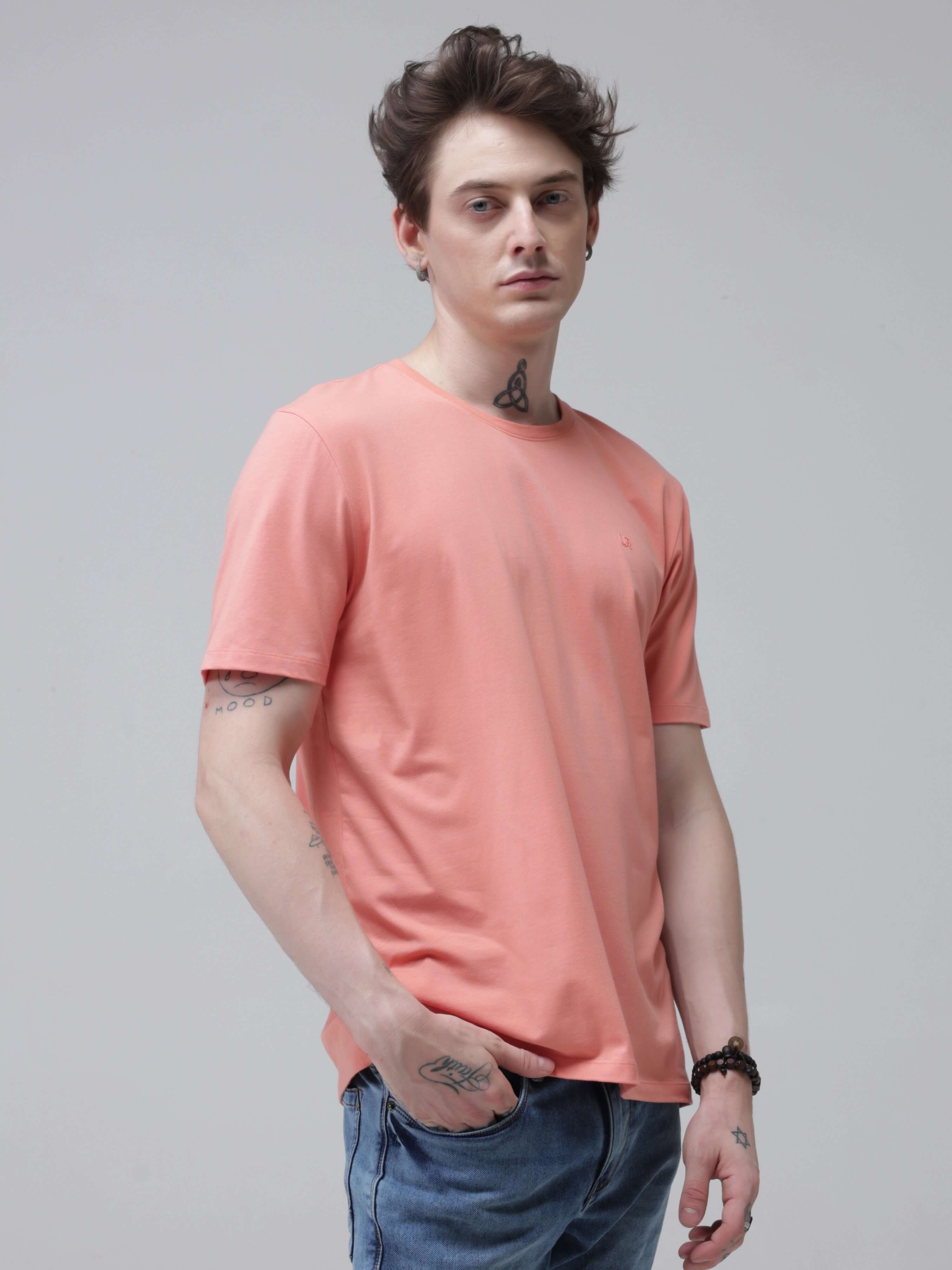 Man wearing Sunset Spice round-neck Turms T-shirt, anti-stain, anti-odor, stretchable, intelligent apparel, tailored fit, trending fashion.