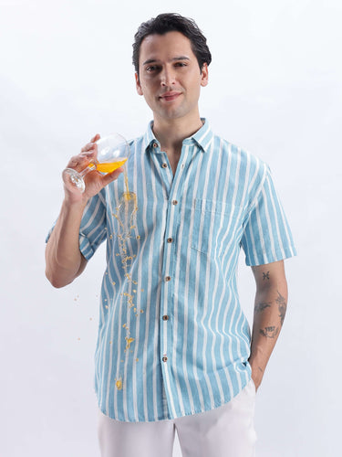Blue Shore linen shirt from Turms Intelligent Apparel, showcasing its anti-stain, waterproof features with a stylish design.
