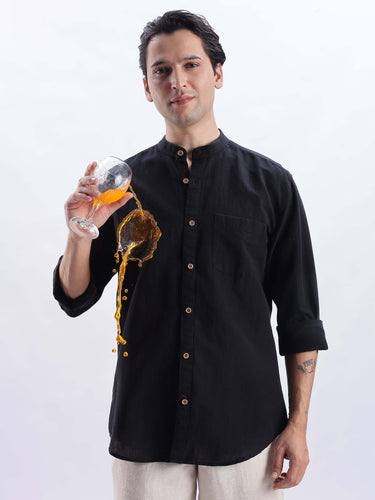 Nocturne Black shirt from Turms Intelligent Apparel, showcasing premium linen, anti-stain, and water-repellent features.