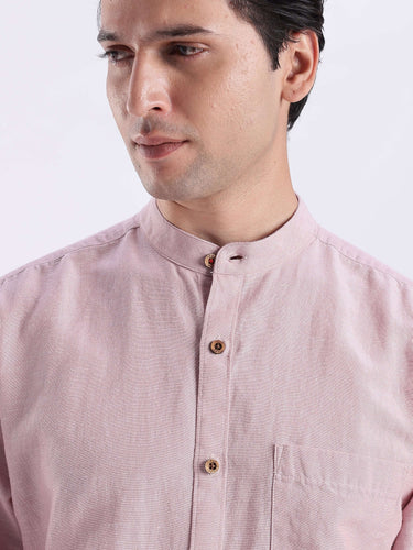 Wood Rose 2.0 linen shirt in a light pink color, featuring anti-stain, anti-odour technology and premium quality craftsmanship.