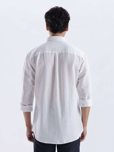 Back view of a man wearing the White Elephant premium linen shirt from Turms Intelligent Apparel.
