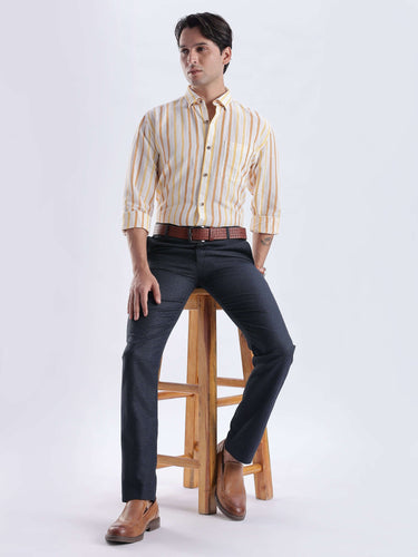 Lemon Meringue premium linen shirt from turms intelligent apparel, stylish and durable, worn by model.