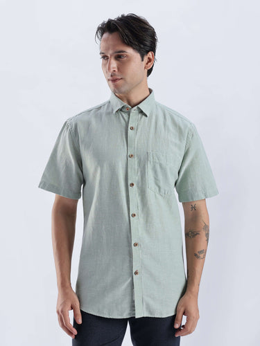 Fern Green linen shirt from Turms Intelligent Apparel, anti-stain, waterproof, and breathable fabric.