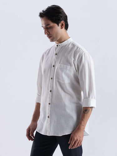 White Wolf 2.0 linen shirt in white, waterproof, anti-odour, anti-stain, premium Turms Intelligent Apparel.