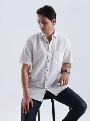 Snow Fox premium linen shirt from Turms Intelligent Apparel, stylish and breathable, showcasing its anti-stain and water-repellent features.