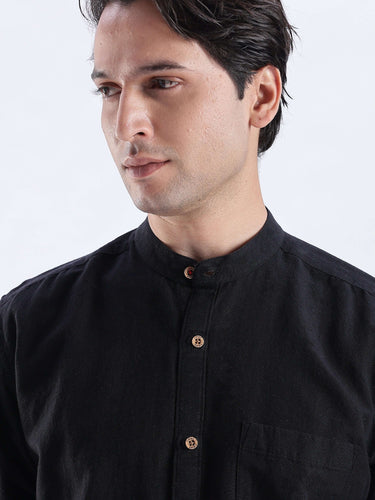 Nocturne Black premium linen shirt from Turms Intelligent Apparel, showcasing elegant design and durability.