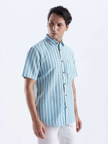 Blue Shore linen shirt from turms intelligent apparel with blue and white stripes, breathable and anti-odour fabric.