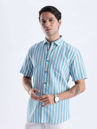 Blue Shore: Stylish blue striped linen shirt from Turms Intelligent Apparel, breathable and waterproof.