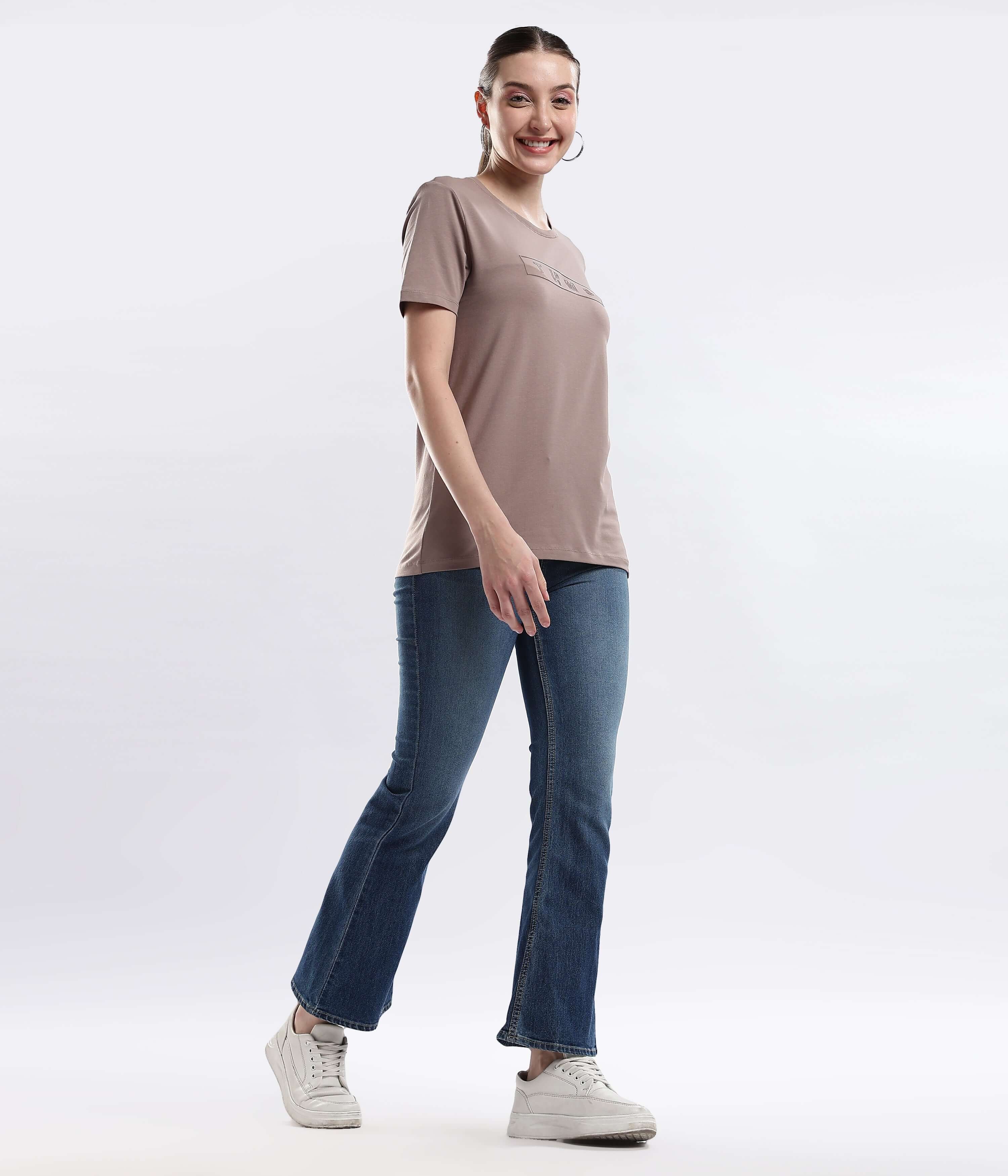 Womens casual t-shirt Garnet Brown smart casual look featuring a stretchable cotton t-shirt, perfect for everyday wear.