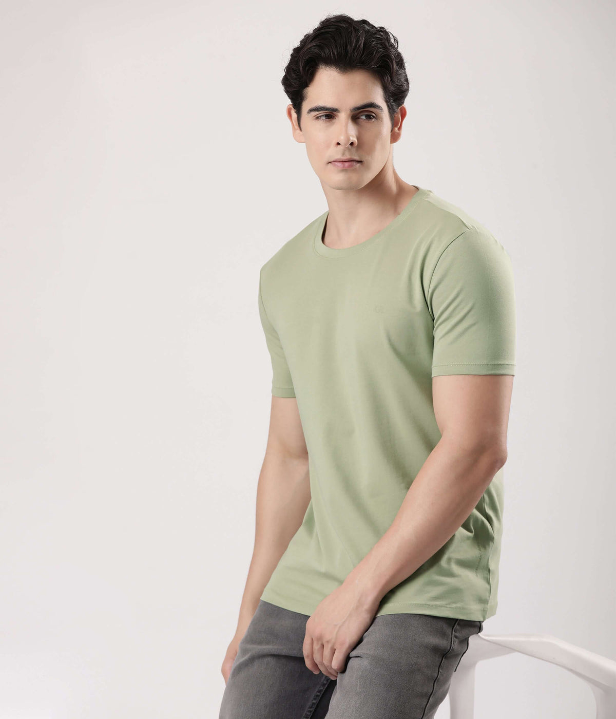 Citrus lime Turms intelligent apparel men's t-shirt showcasing style and comfort.