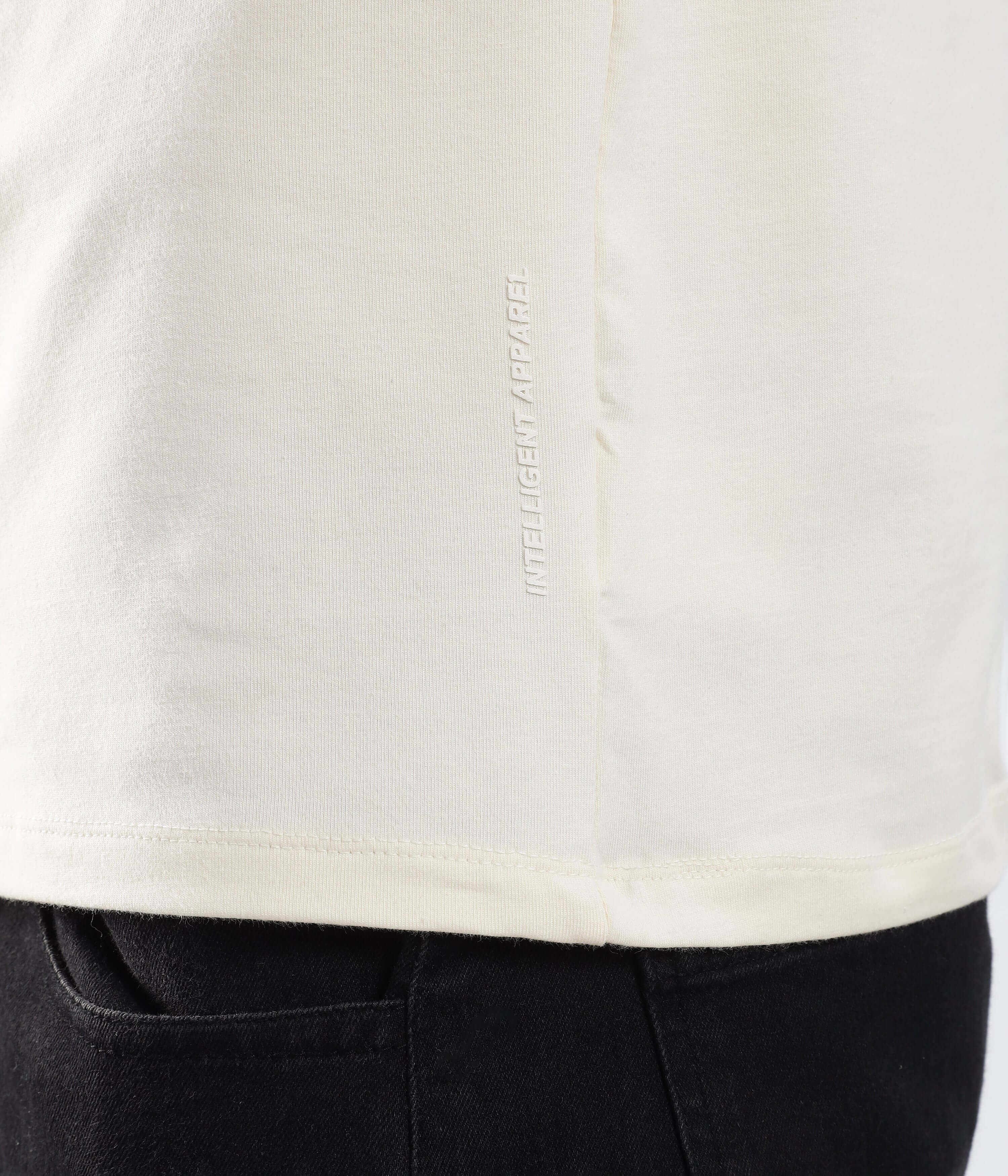 Polar Off-white cotton t-shirt showcasing intelligent apparel stitching and stretchable, anti-odour fabric.