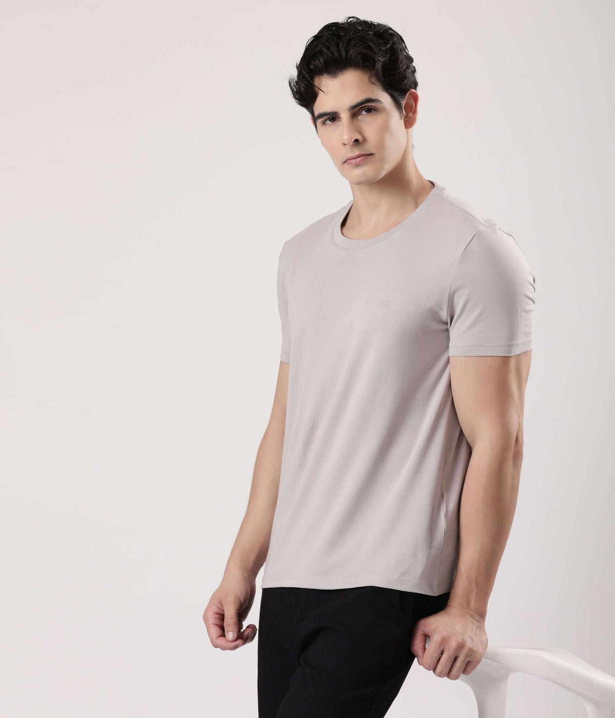 Panther Grey Turms intelligent apparel t-shirt for men, combining style and comfort in one premium design.