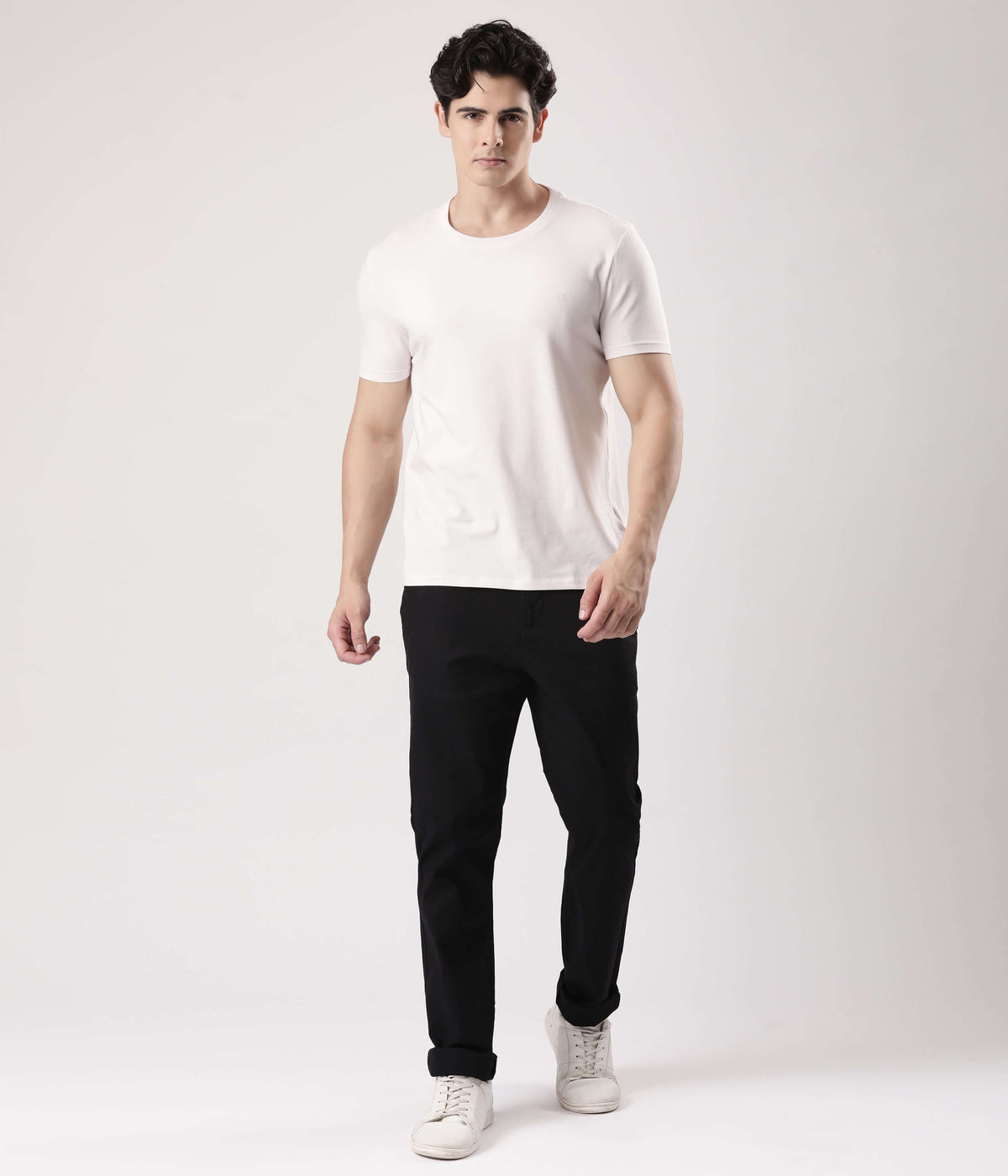 Orchint Tint - Turms men's t-shirt in white, showcasing stylish design and comfort, perfect for everyday wear.