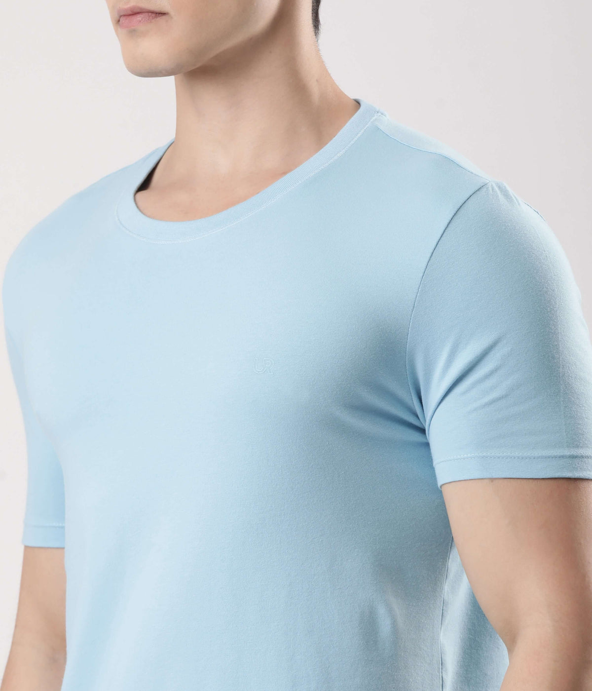 Alaskan Blue men's t-shirt from Turms, featuring soft premium fabric, ideal for stylish and comfortable everyday wear.