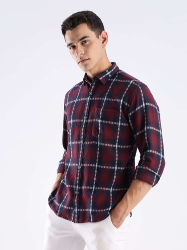 Turms checkered maze recycled cotton shirt in red and navy, showcasing style, durability, and sustainable fashion.