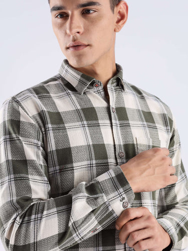 Turms Intelligent Recycled Cotton Checked Shirt with anti-odour and water repellent features, stylish and sustainable.